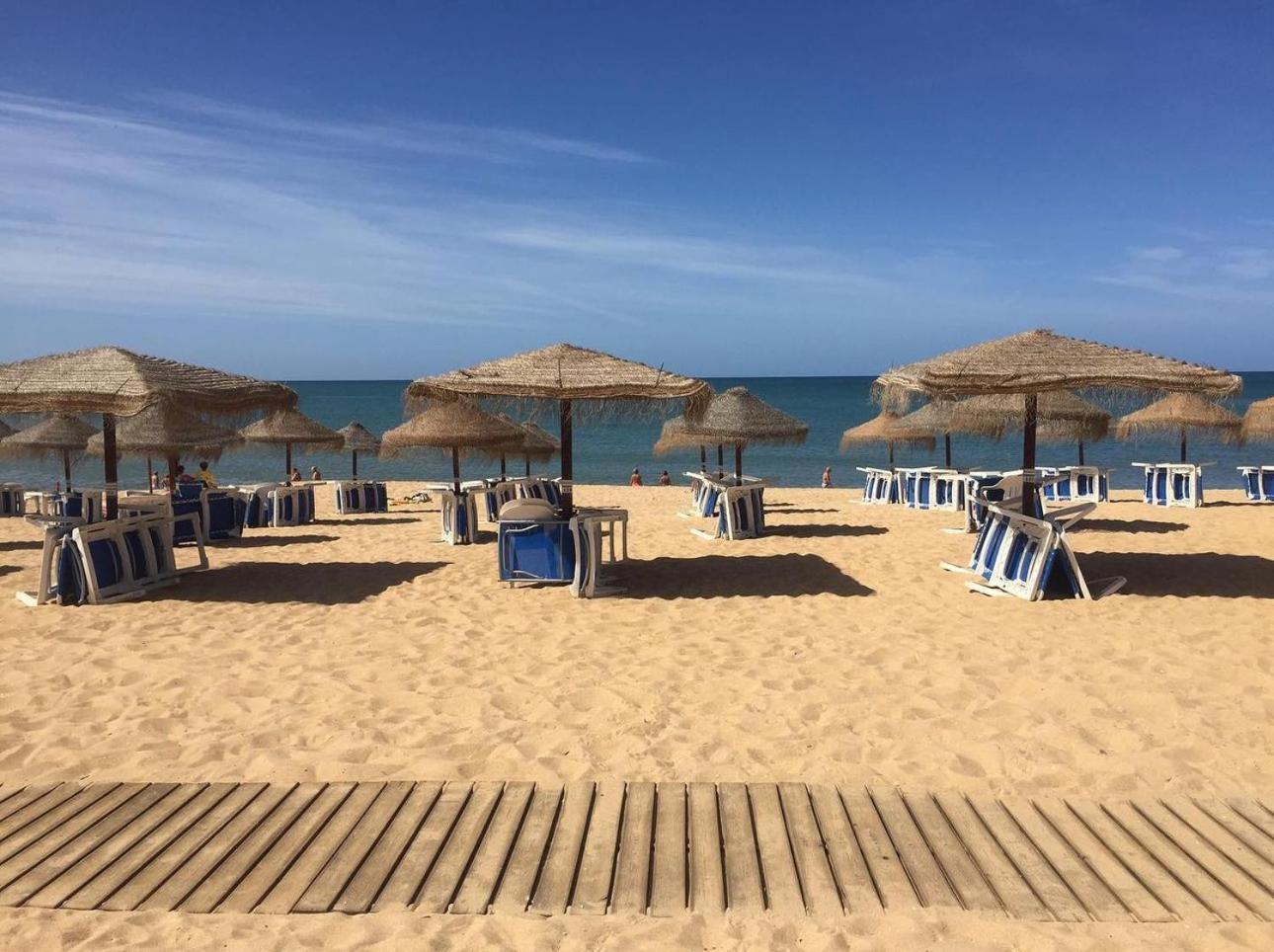 Princess Retreat Beautiful Modern Aprt 2 Min Walk From Appartamento Quarteira
