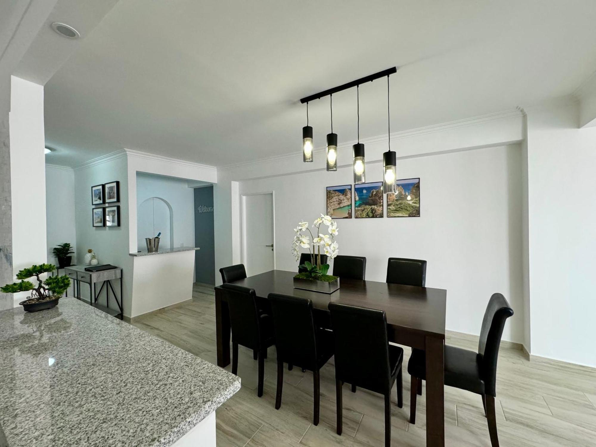 Appartamento Princess Retreat Beautiful Modern Aprt 2 Min Walk From Quarteira