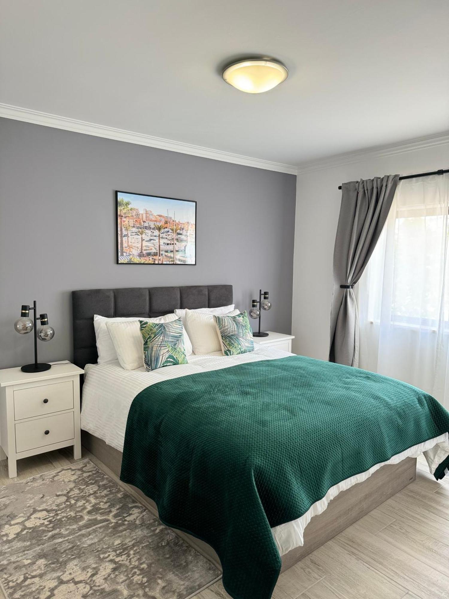 Princess Retreat Beautiful Modern Aprt 2 Min Walk From Appartement *